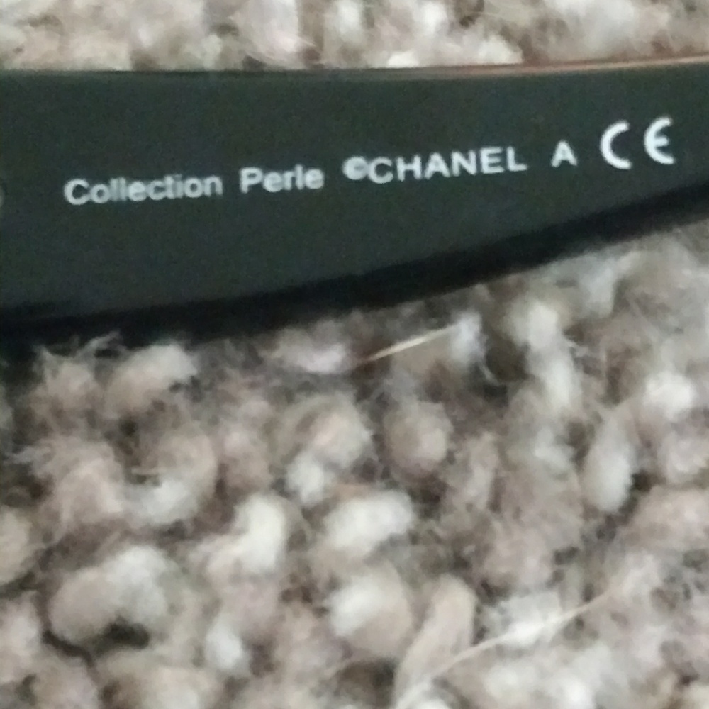 Chanel sunglasses - Picture 3 of 5